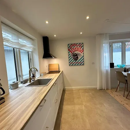 Modern & Unique In Centrum - Free Parking Villa *